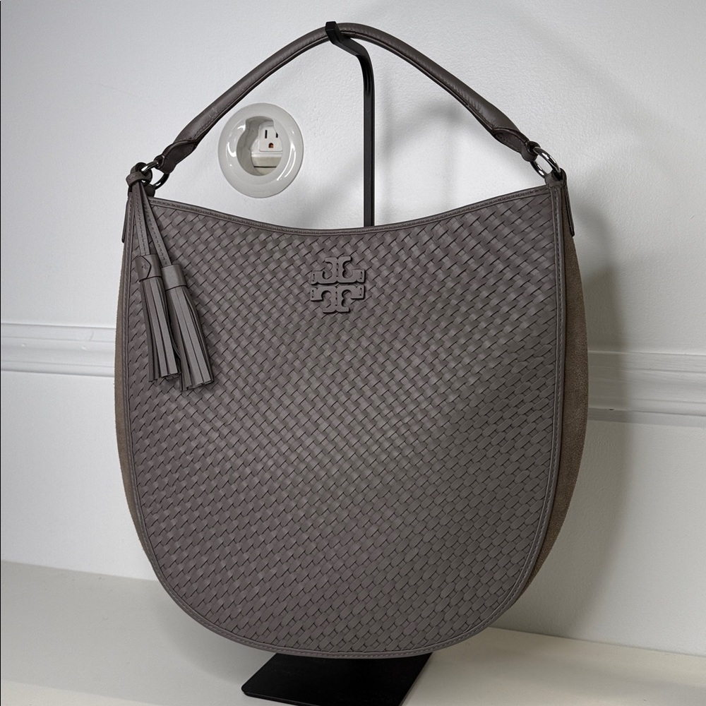 Tory Burch Thea Woven Bucket Hobo in grey zinc color handbag top handle - Picture 2 of 14